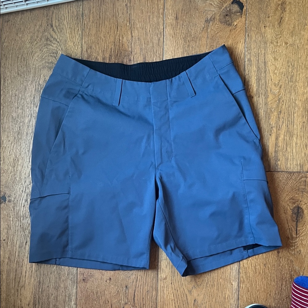 lululemon athletica Women's Slate Blue Cargo Shorts